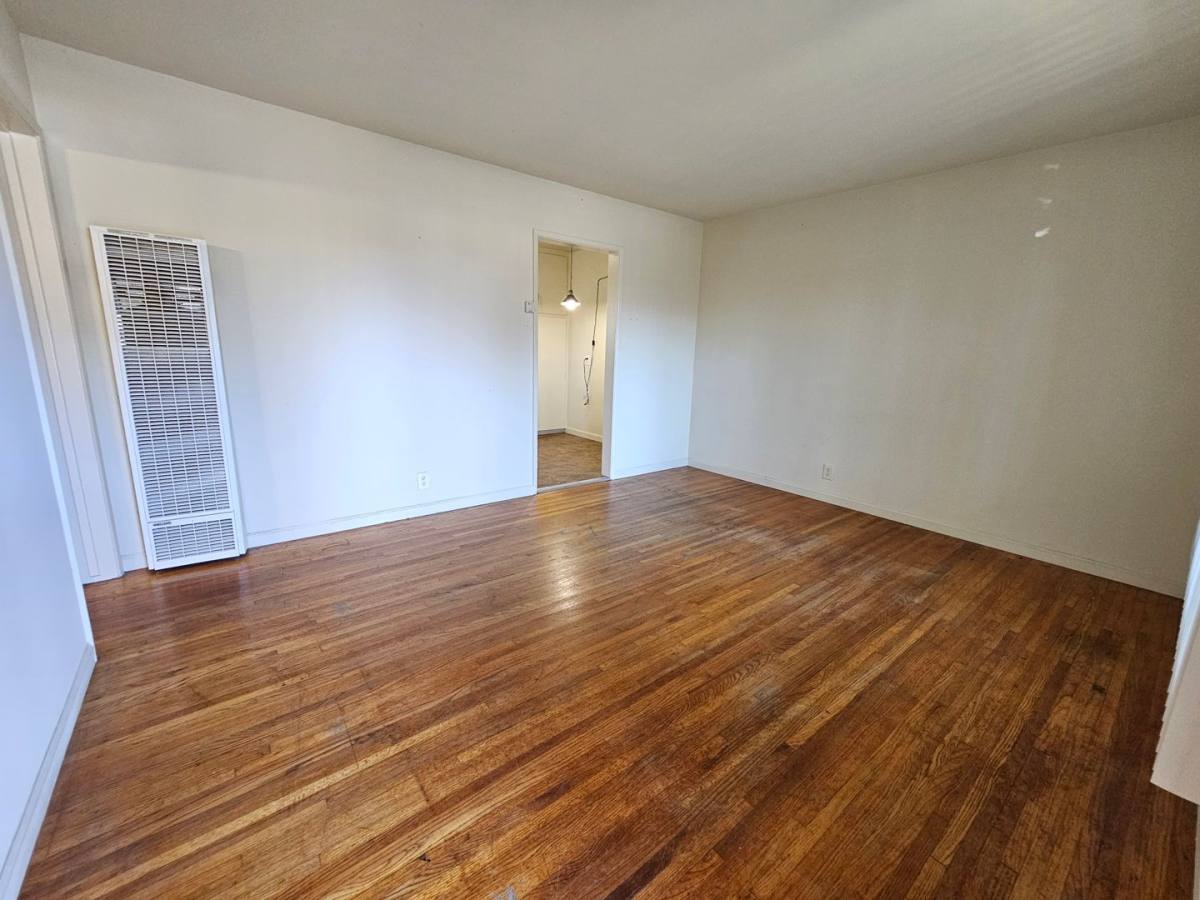 Apartment for rent at 2753 E Monroe St, Long Beach, CA 90810