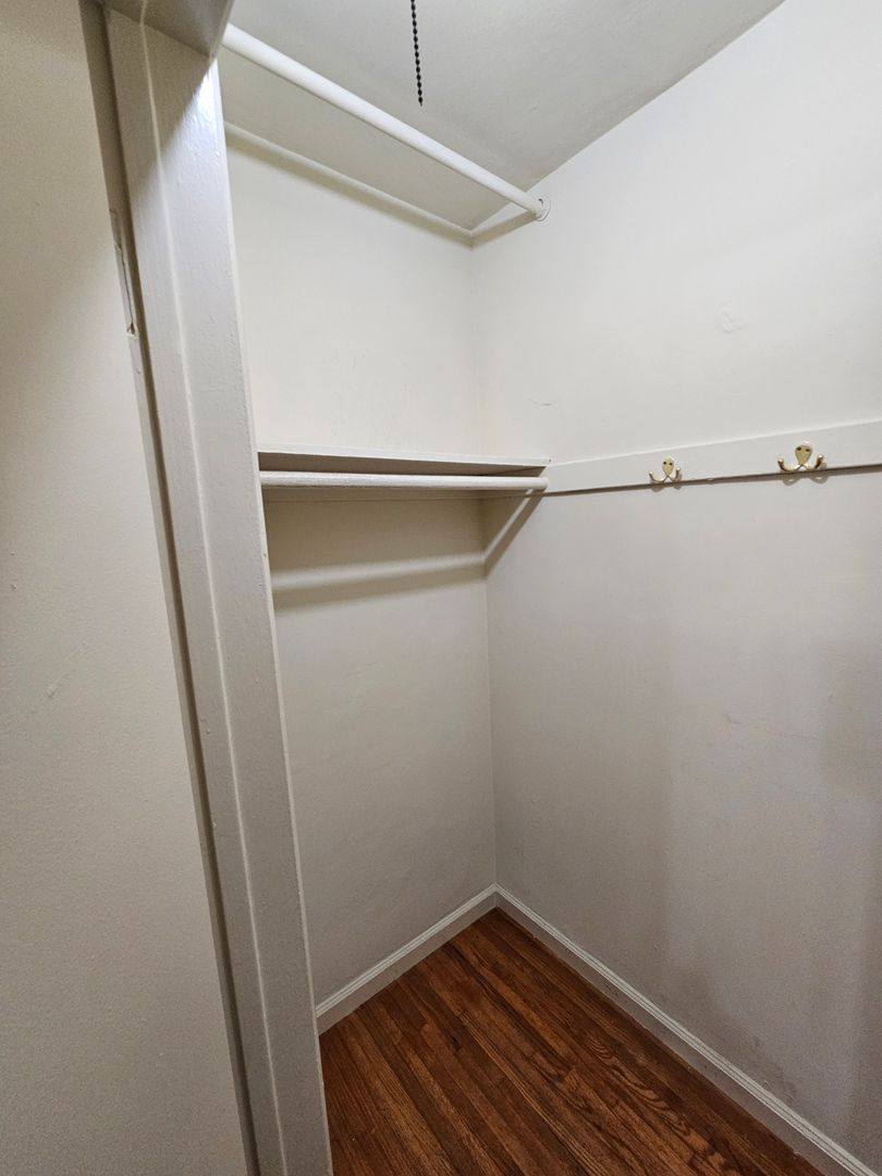 Apartment for rent at 2753 E Monroe St, Long Beach, CA 90810