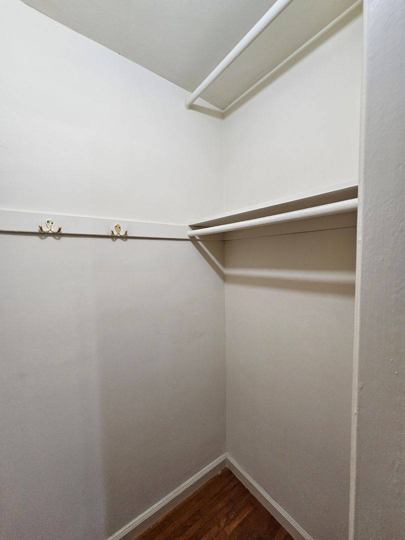 Apartment for rent at 2753 E Monroe St, Long Beach, CA 90810