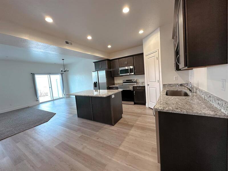 Townhouse for rent at 225 W 950 S #74, Tremonton, UT 84337