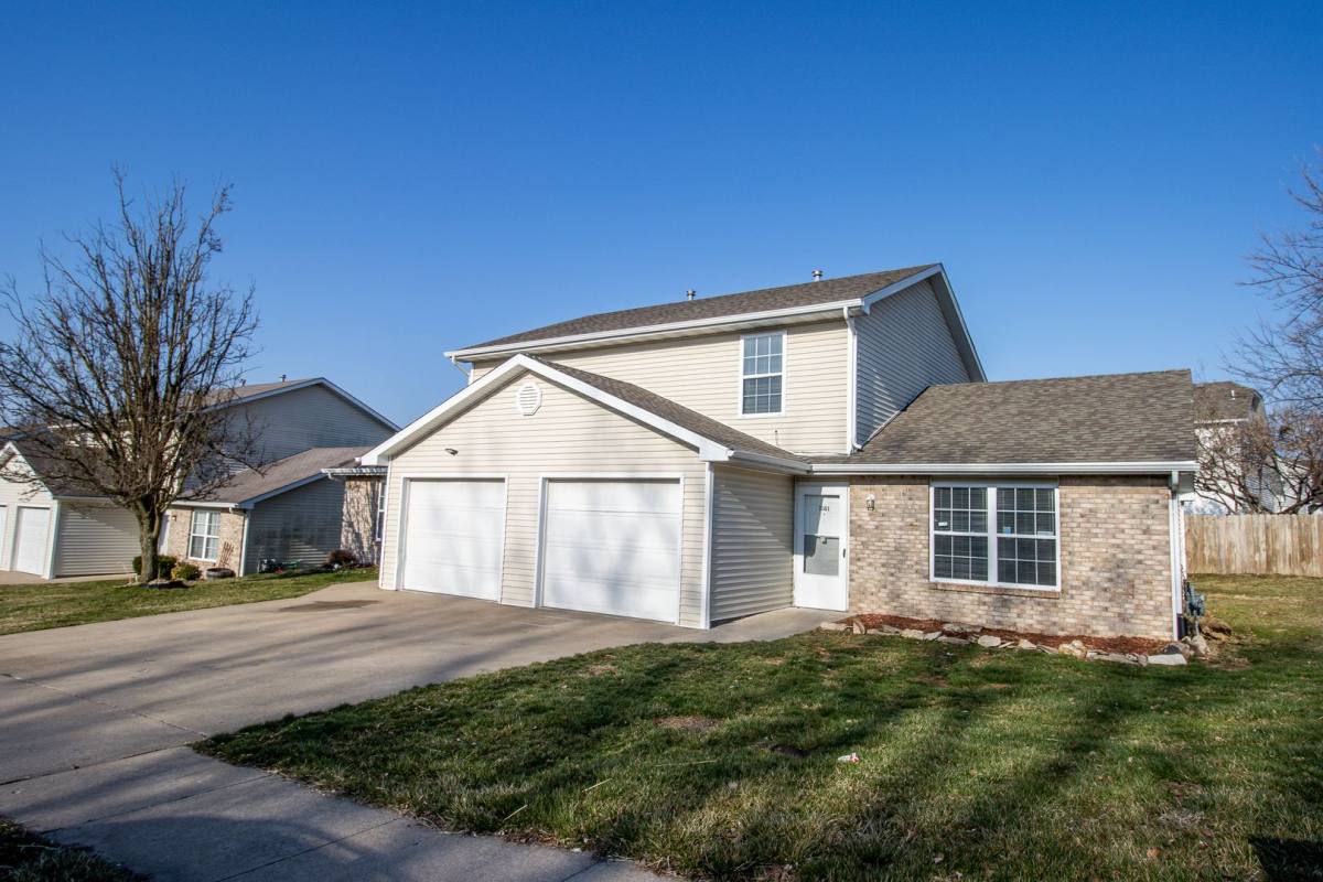 Apartment for rent at 3501-3503 Marquis Court, Columbia, MO 65201