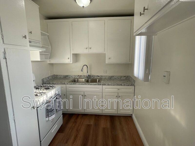 Apartment for rent at 10970 S Figueroa St #7, Los Angeles, CA 90061