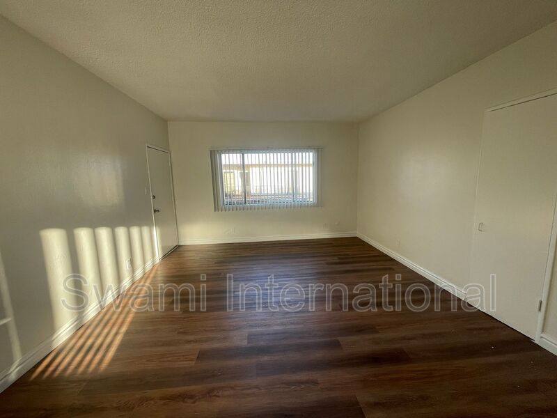Apartment for rent at 10970 S Figueroa St #7, Los Angeles, CA 90061