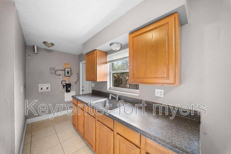 Apartment for rent at 5458 5th Ave, Fort Myers, FL 33907
