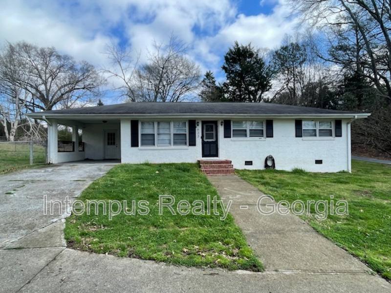 House for rent at 633 White St, Suwanee, GA 30024