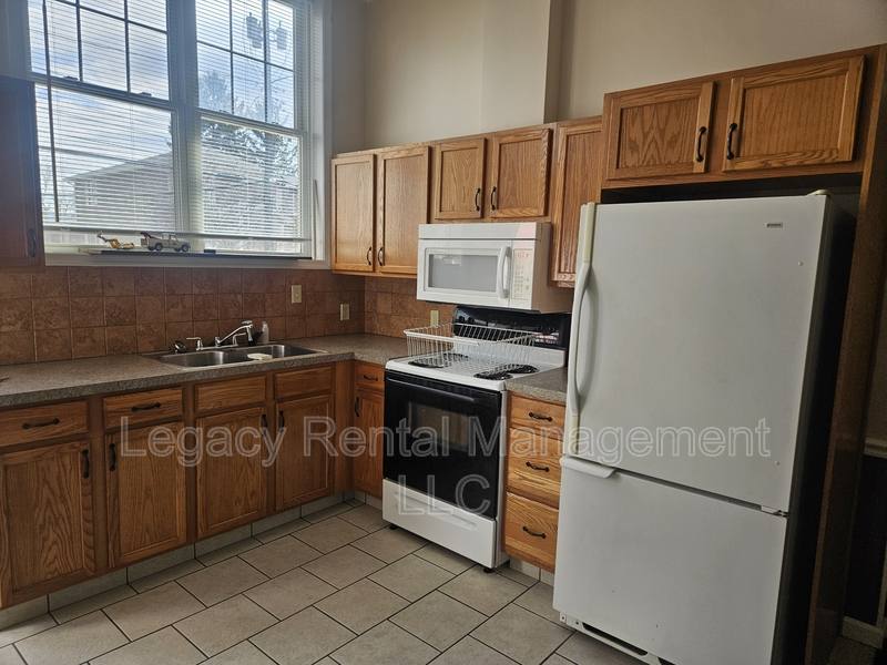 283 E Main St #2, Plymouth, PA 18651 - Apartment for Rent - Image 3