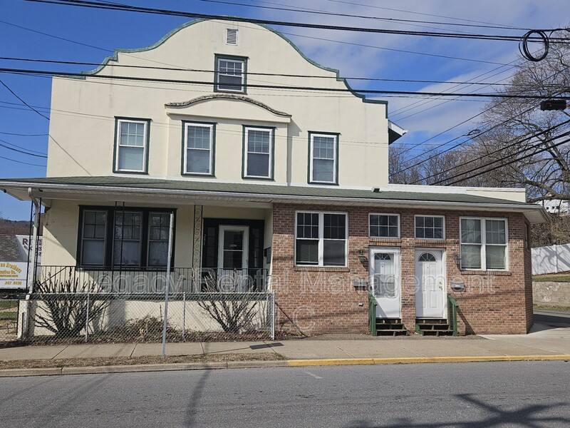 Apartment for rent at 281 E Main St #3, Plymouth, PA 18651