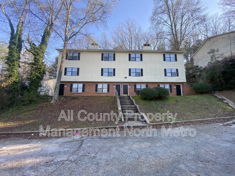 Townhouse for rent at 3054 Destin Circle, Snellville, GA 30078