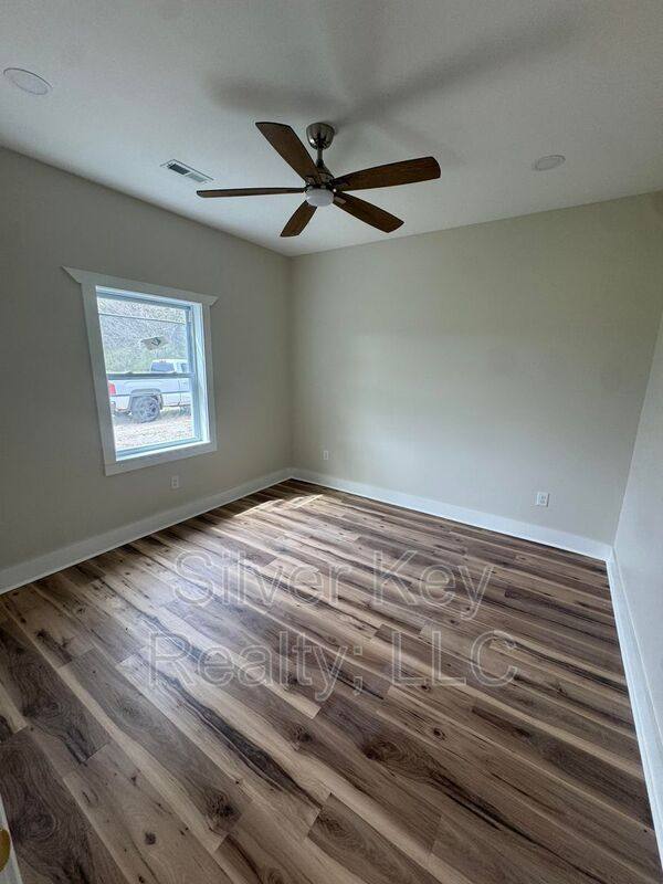 House for rent at 3663 Sweetwater Vonore Rd, Sweetwater, TN 37874