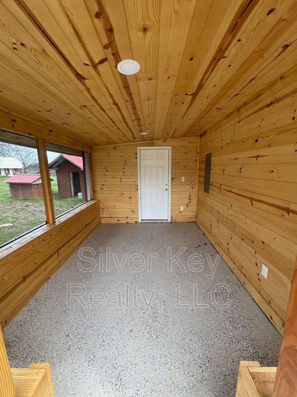 House for rent at 3663 Sweetwater Vonore Rd, Sweetwater, TN 37874