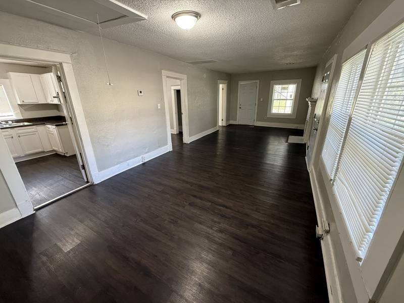 House for rent at 728 N Holmes St, Memphis, TN 38122