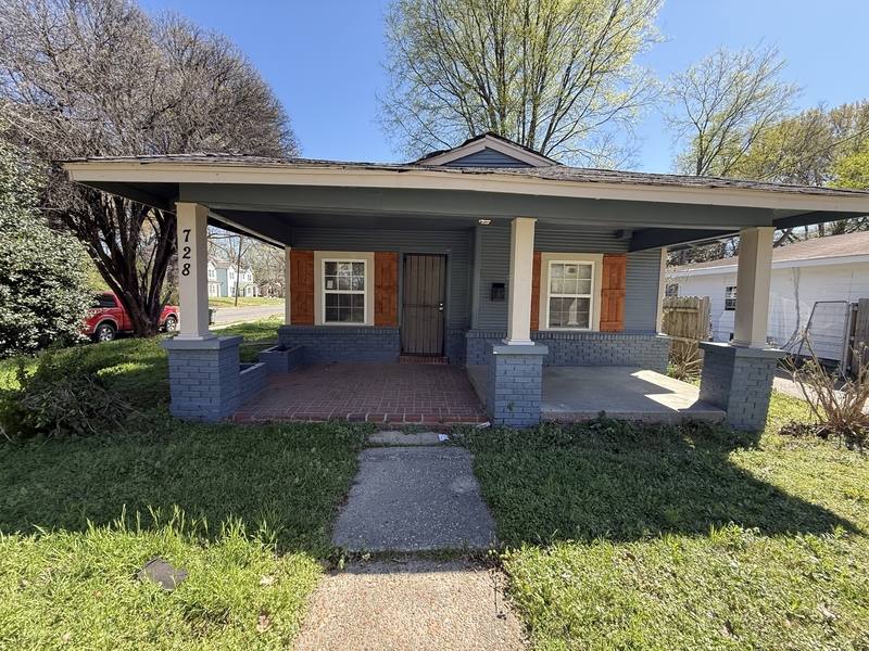 House for rent at 728 N Holmes St, Memphis, TN 38122