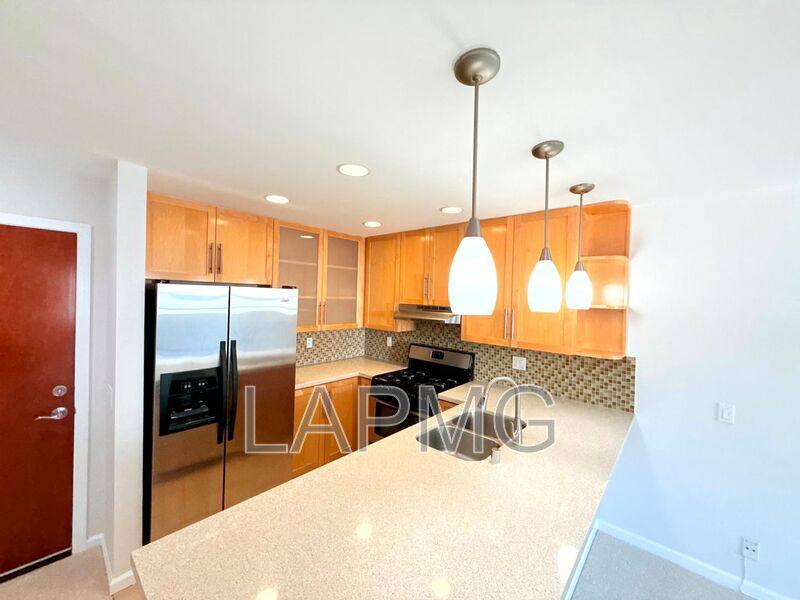 Condo for rent at 4702 Fulton Ave #209, Sherman Oaks, CA 91423