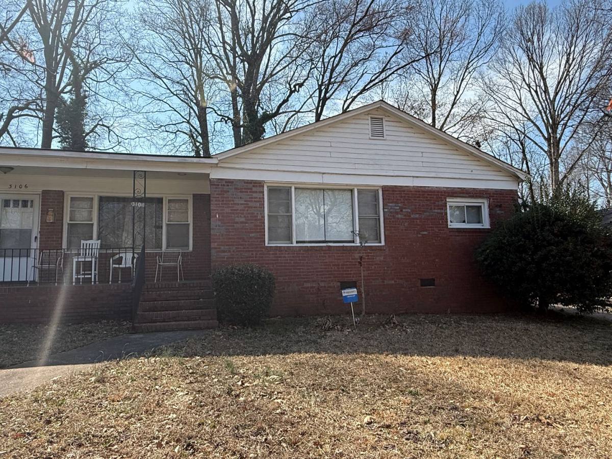 Townhouse for rent at 3104 Creighton Dr, Charlotte, NC 28205