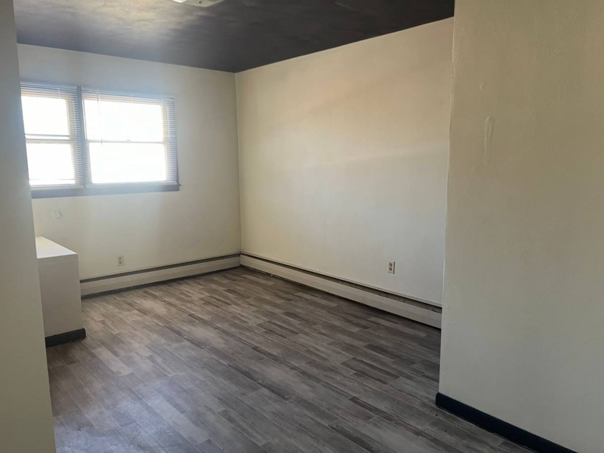 Apartment for rent at 815 Charles St, Dekalb, IL 60115