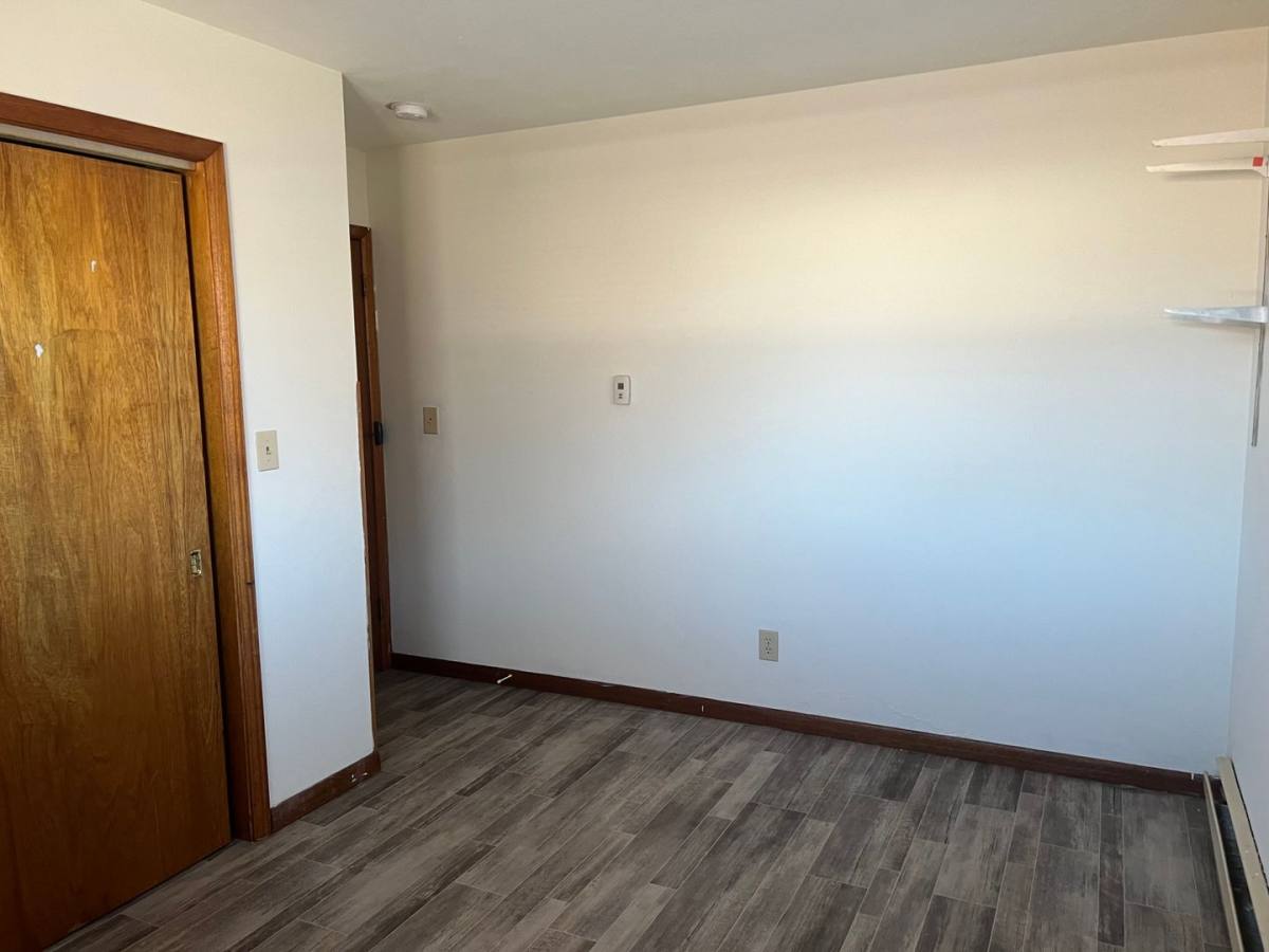 Apartment for rent at 815 Charles St, Dekalb, IL 60115