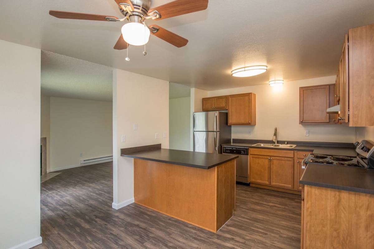 Apartment for rent at 6830 Tacoma Mall Blvd, Tacoma, WA 98409