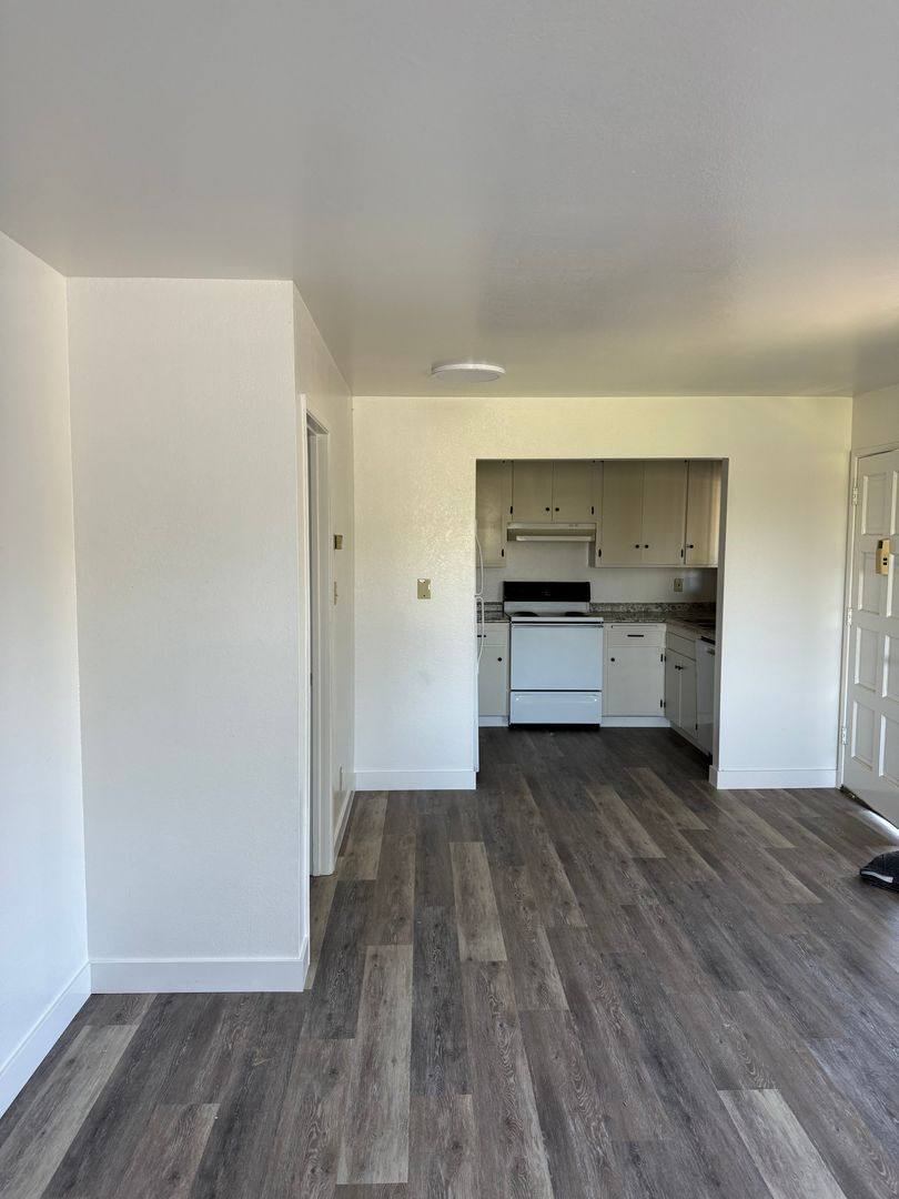Apartment for rent at 1095 Crinella Court, Saint Helena, CA 94574