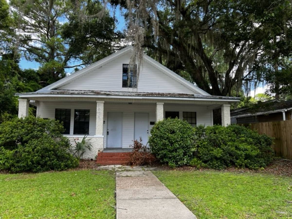 Townhouse for rent at 1005 B N Oak St, Valdosta, GA 31601