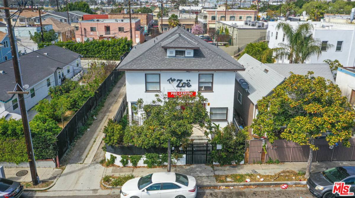 Apartment for rent at 1411 W 25th St, Los Angeles, CA 90007