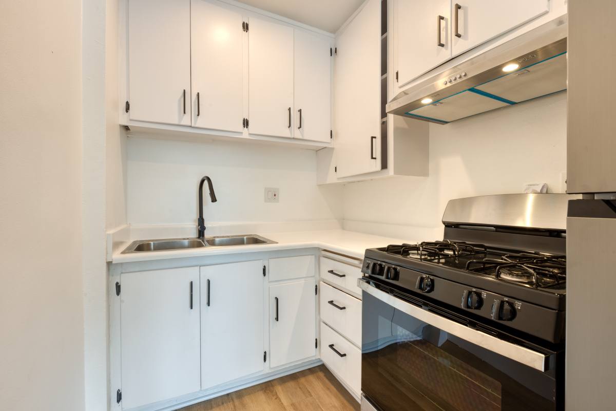 Apartment for rent at 10015 Alondra Blvd, Bellflower, CA 90706