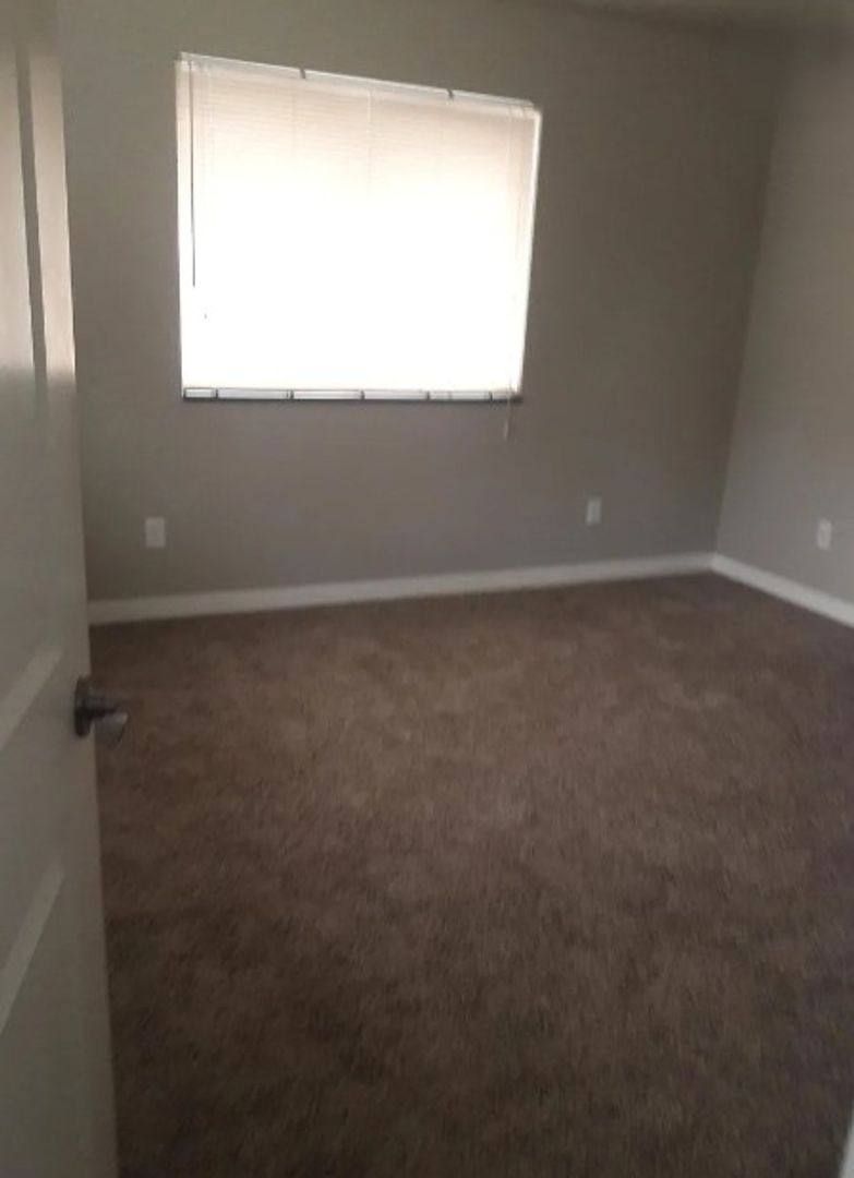 House for rent at 1631 Iron St, Bellingham, WA 98225