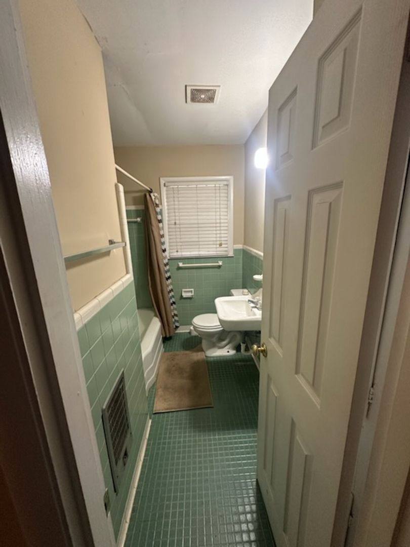 House for rent at 1004 E Magnolia Ave, Auburn, AL 36830