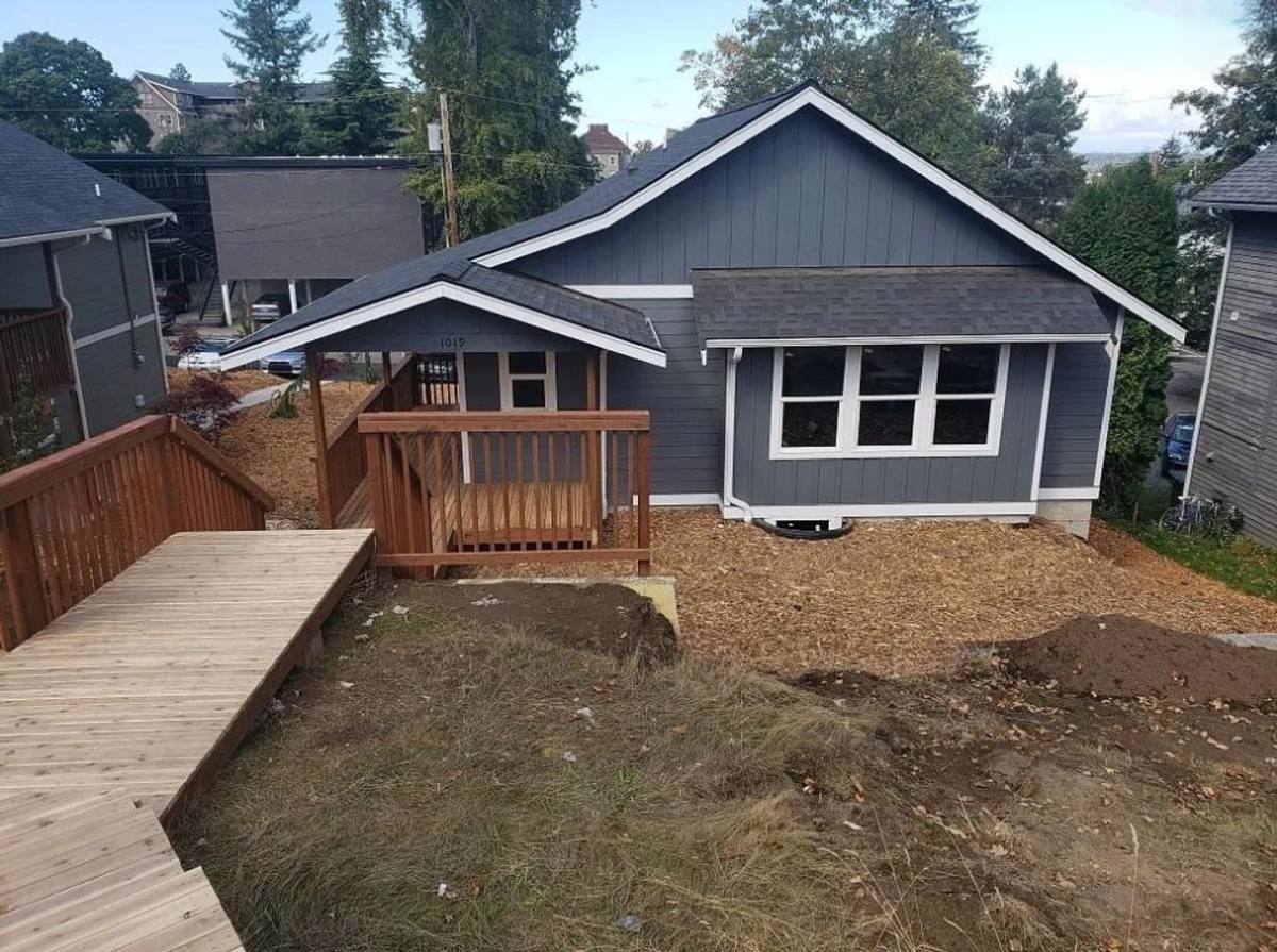 Apartment for rent at 1017 Jersey St, Bellingham, WA 98225