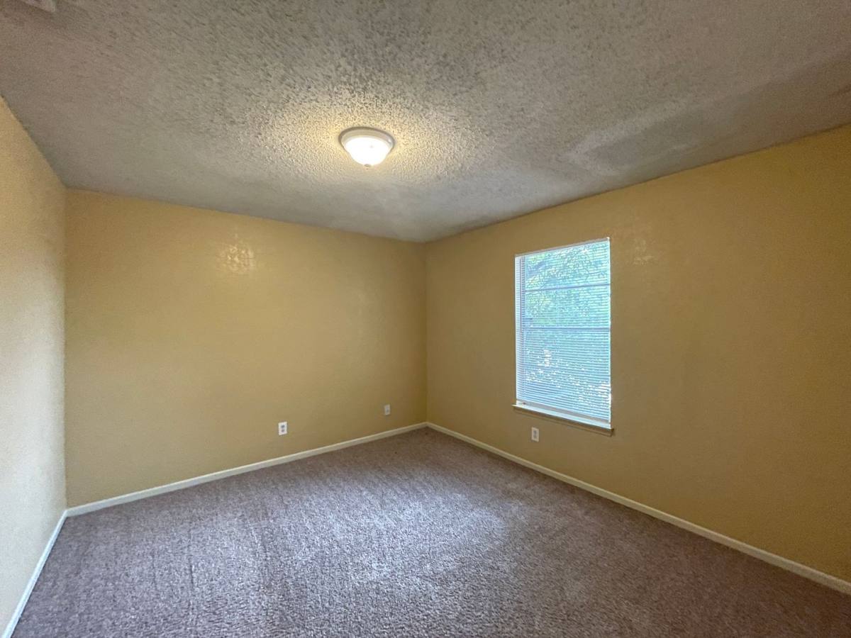 Apartment for rent at 2208 Hunt Dr, Killeen, TX 76543