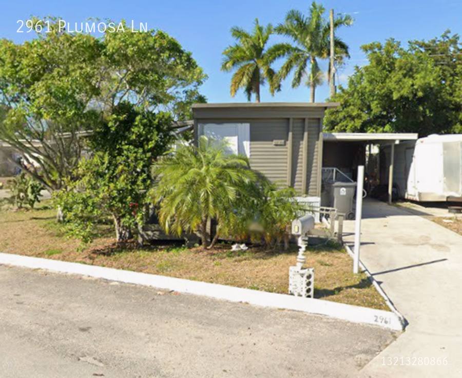 House for rent at 2961 Plumosa Lane, West Palm Beach, FL 33403