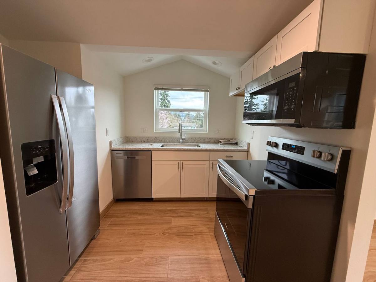 Apartment for rent at 10735 SE Holgate Blvd, Portland, OR 97266