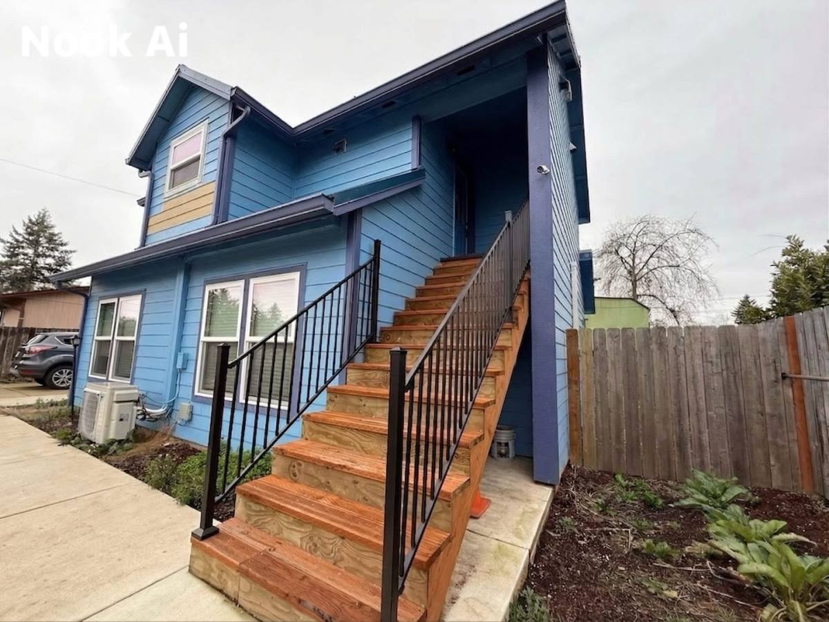 Apartment for rent at 10735 SE Holgate Blvd, Portland, OR 97266