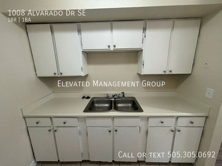 Apartment for rent at 1008 Alvarado Dr SE #6, Albuquerque, NM 87108