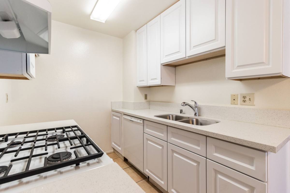 Apartment for rent at 10845 Camarillo St, North Hollywood, CA 91602