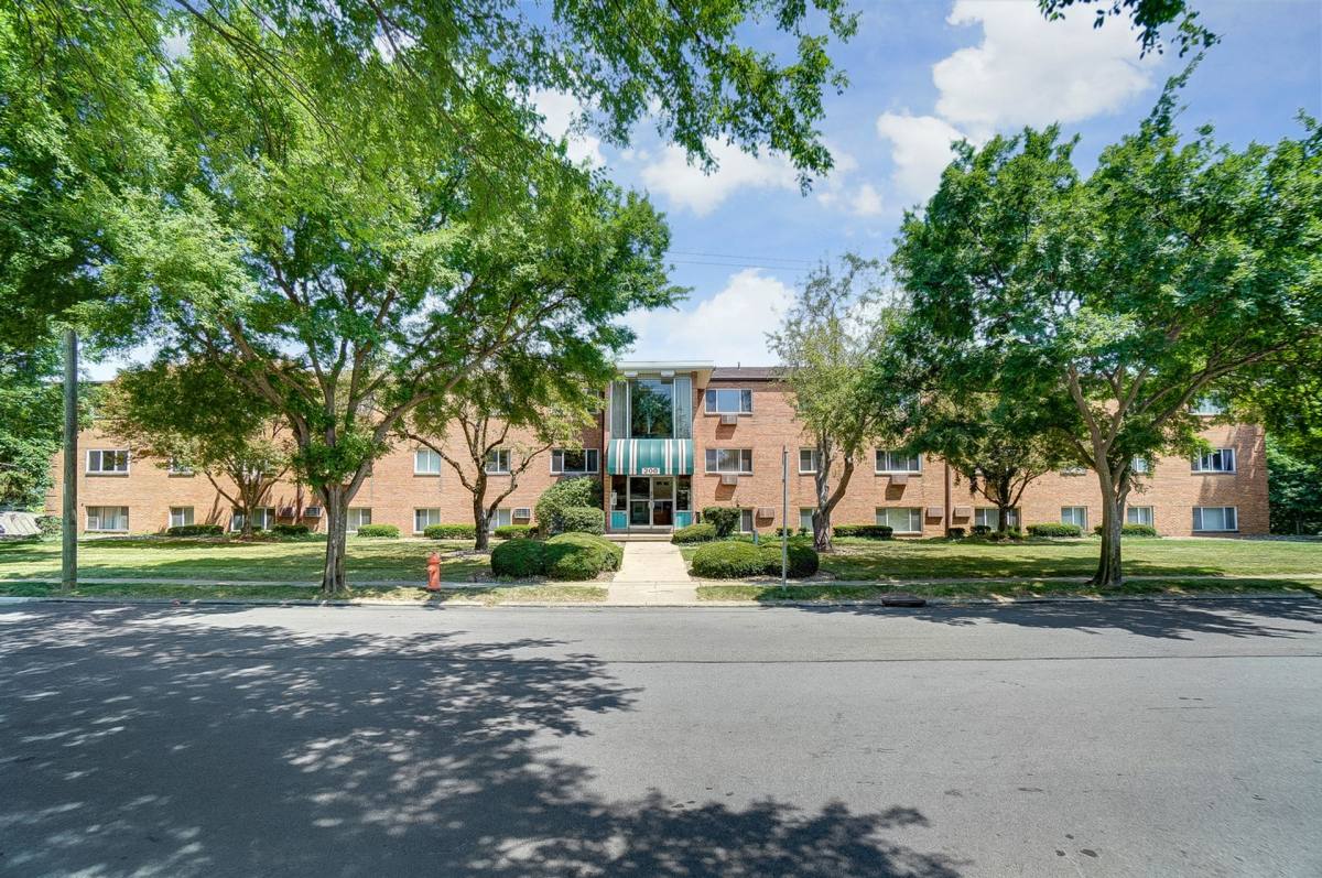 Apartment for rent at 200 Broad Meadows Blvd, Columbus, OH 43214