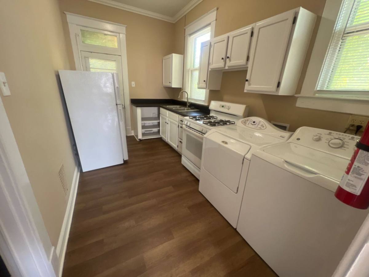 Apartment for rent at 1860 1862 Court Ave, Memphis, TN 38104