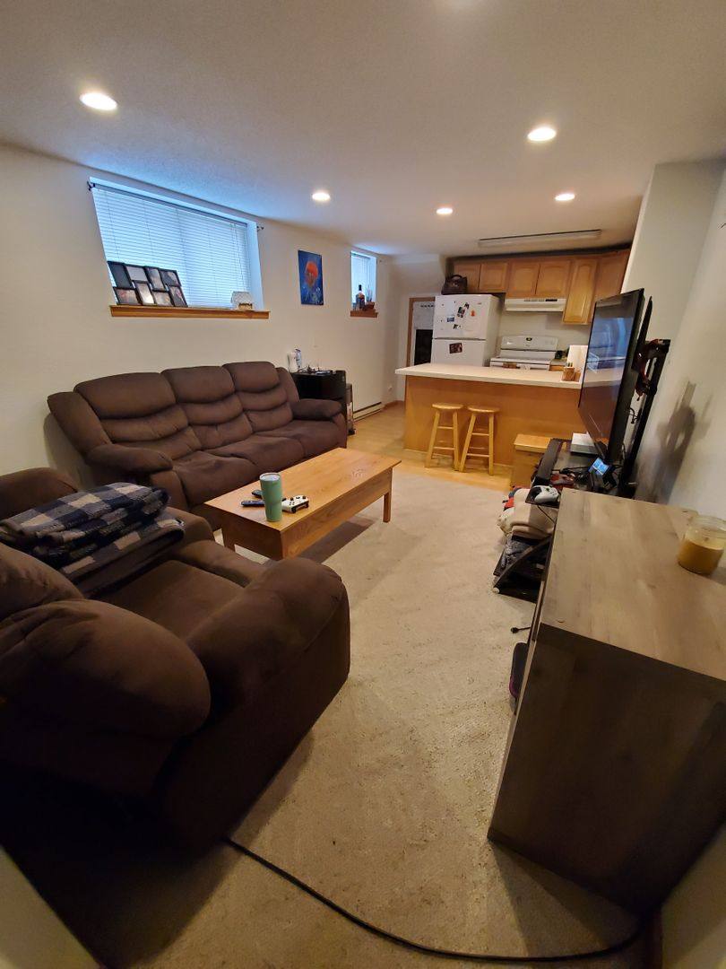 Apartment for rent at 1106 E Ave, Bismarck, ND 58501