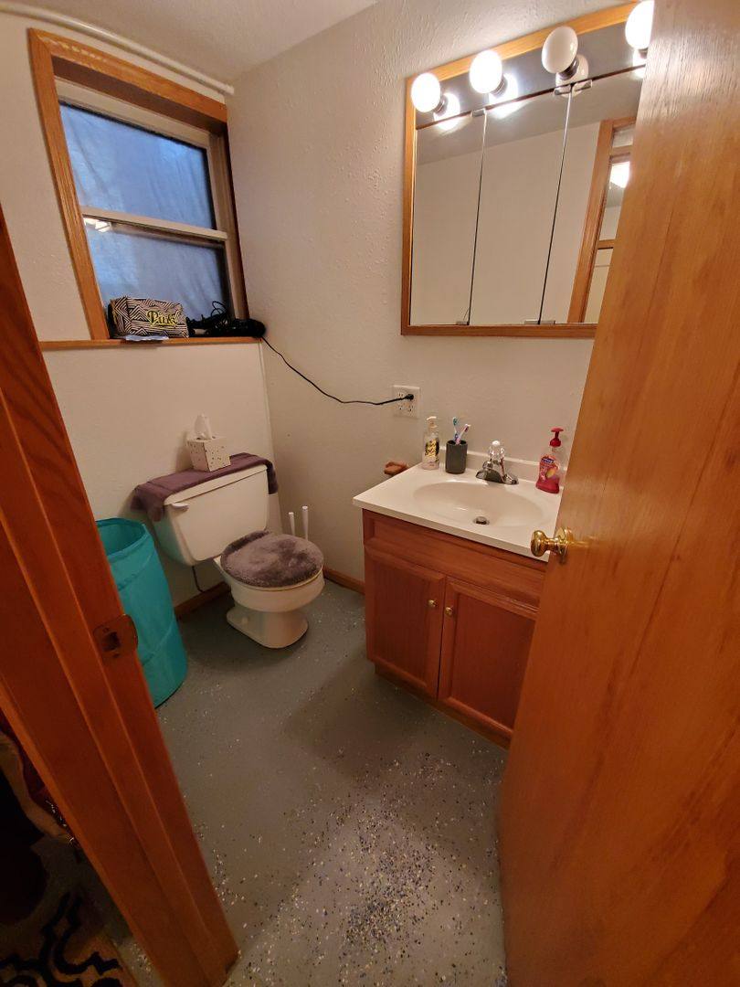 Apartment for rent at 1106 E Ave, Bismarck, ND 58501