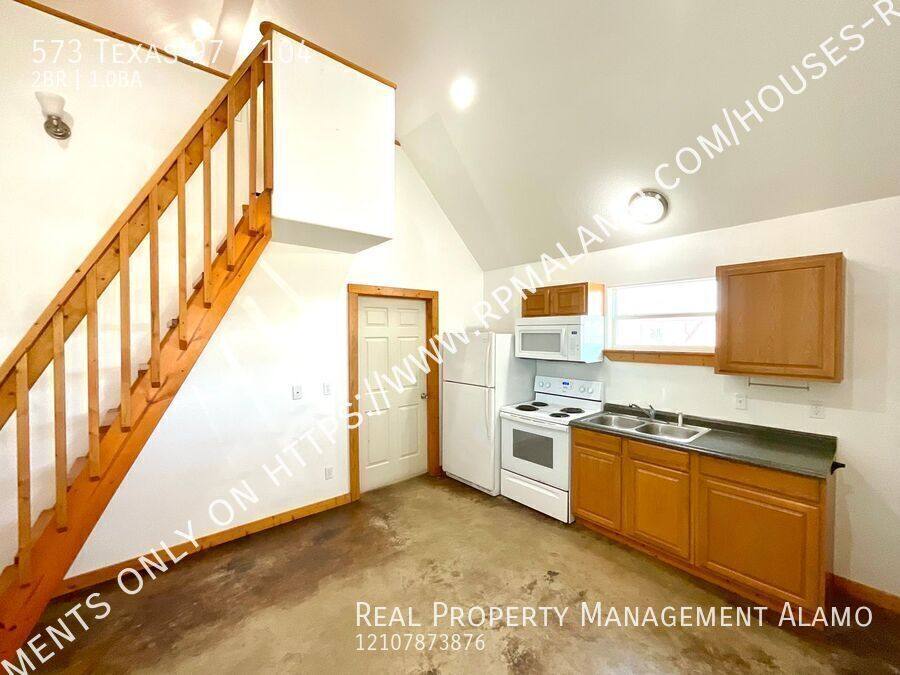 Apartment for rent at 573 Texas 97 #104, Floresville, TX 78114
