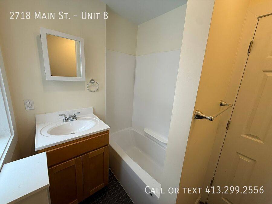 Apartment for rent at 2718 Main St #8, Springfield, MA 01107