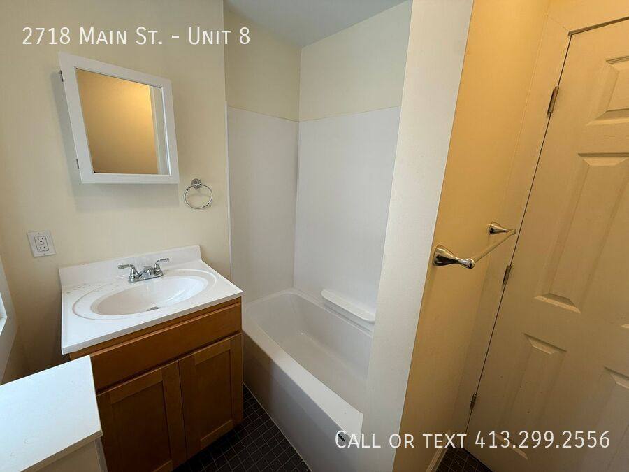 Apartment for rent at 2718 Main St #8, Springfield, MA 01107