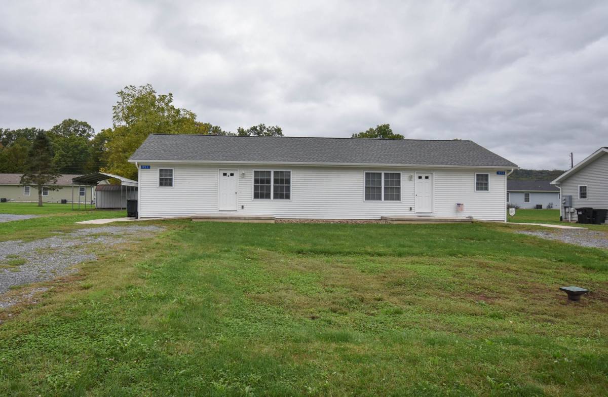 Apartment for rent at 951-953 Fourth St, Jersey Shore, PA 17740