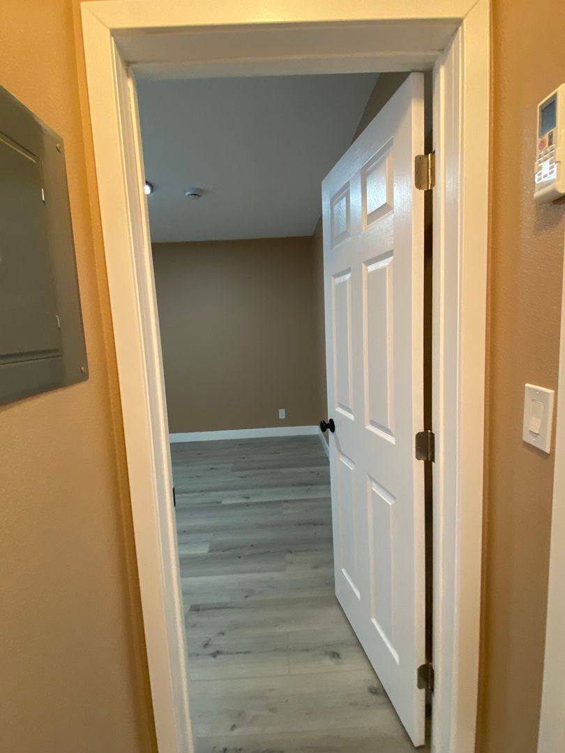 Apartment for rent at 3711 Normandie Ave, Los Angeles, CA 90007