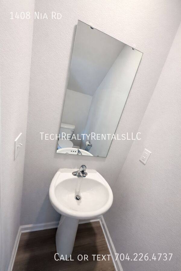House for rent at 1408 Nia Rd, Charlotte, NC 28215