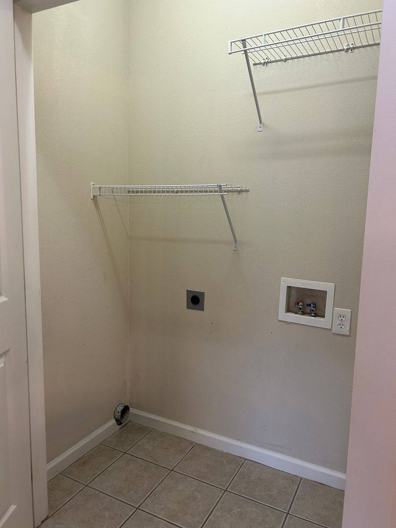 Apartment for rent at 1260 Kenilwood Way, Bowling Green, KY 42104