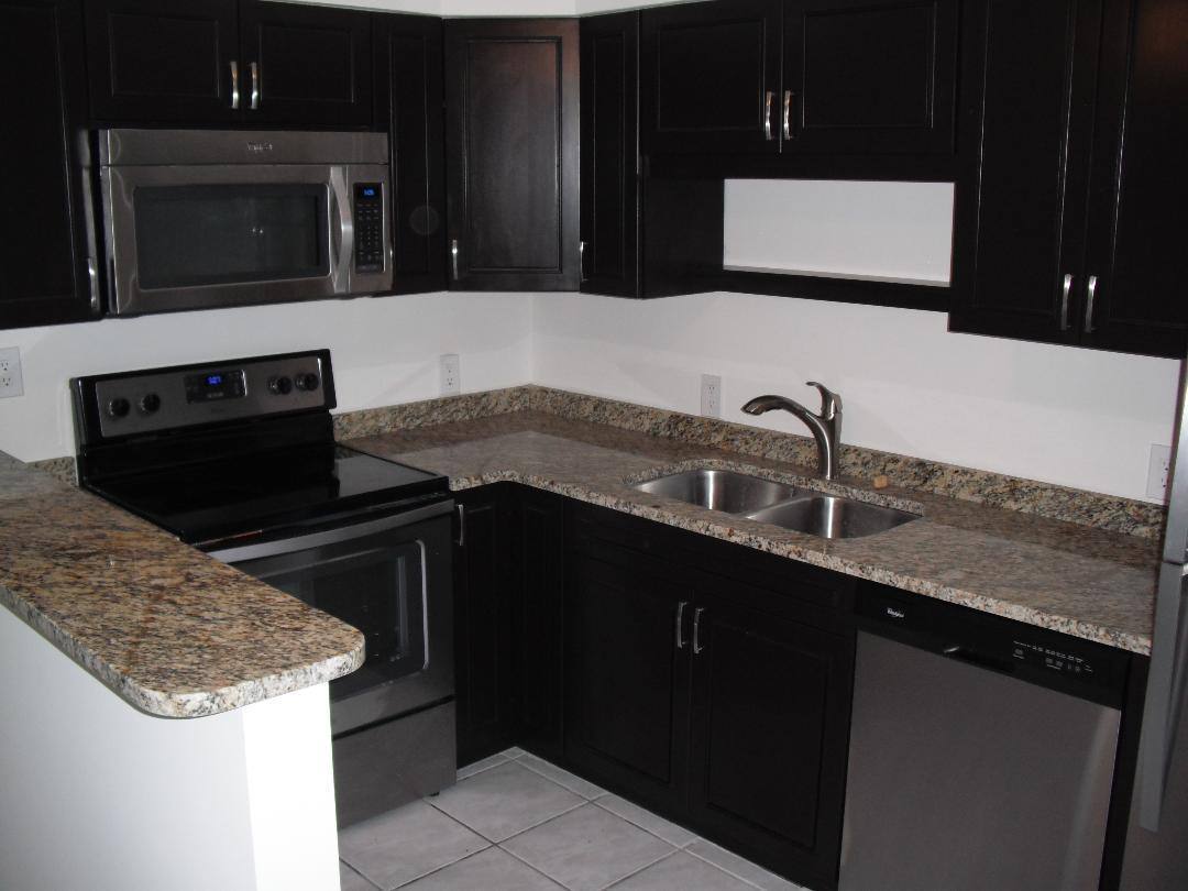 Apartment for rent at 630 SW 7th Ave #12, Fort Lauderdale, FL 33315