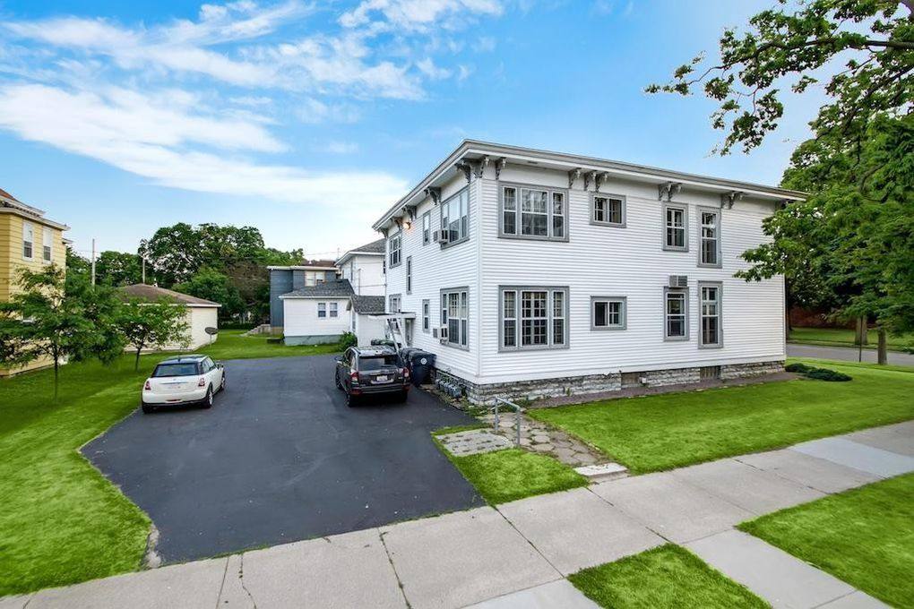 Apartment for rent at 101 9th St S, La Crosse, WI 54601