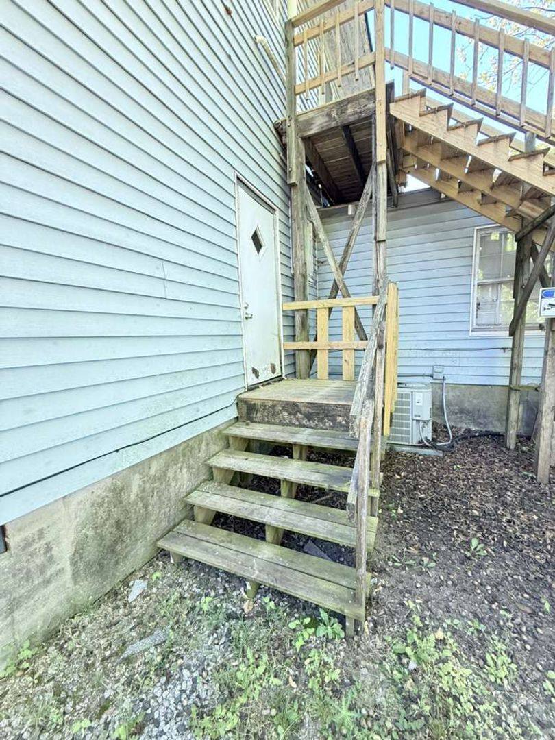 Apartment for rent at 313 4th St, High Point, NC 27260