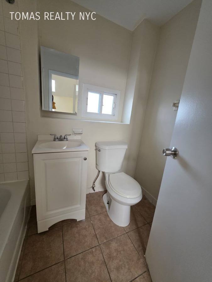 Apartment for rent at 35 Altonwood Place, Yonkers, NY 10703