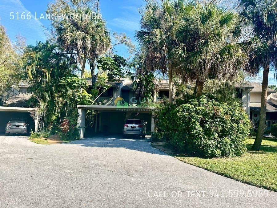 Townhouse for rent at 5166 Lancewood Dr, Sarasota, FL 34232